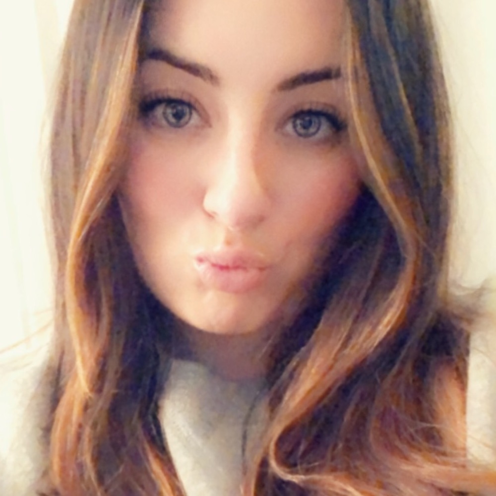 Meet your Posher, Dominique